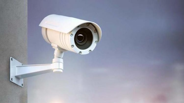Apakah CCTV Harus Menggunakan WiFi Atau Internet