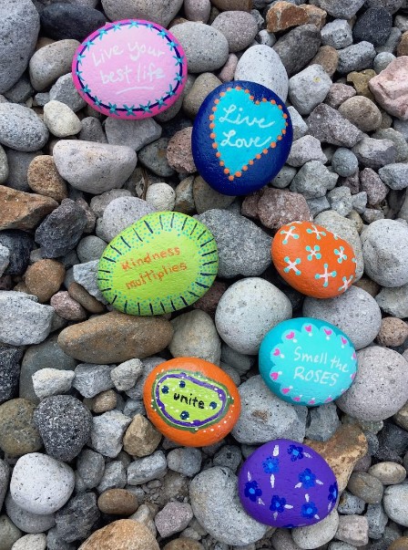 Best Painted Rocks Ideas That Amazes You