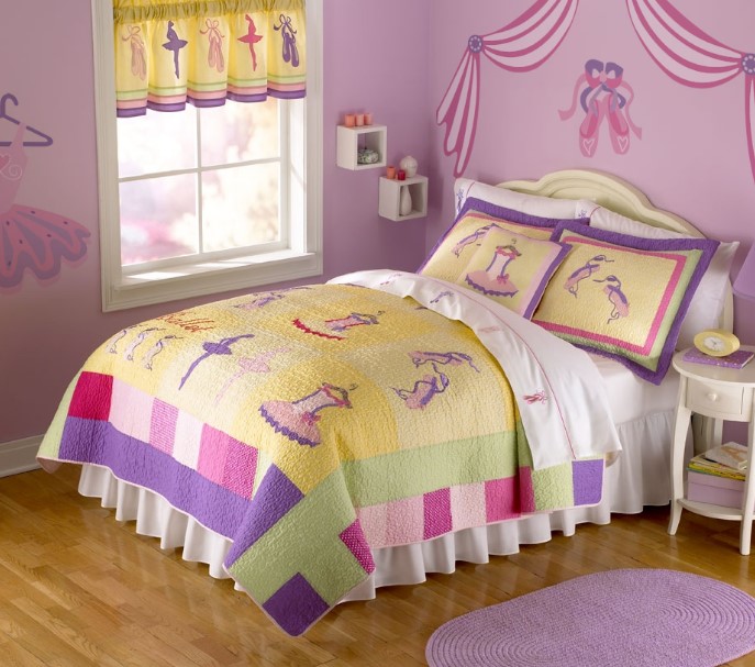 Cute Teenage Girl Bedroom Ideas | How To Make a Small Space Feel Big