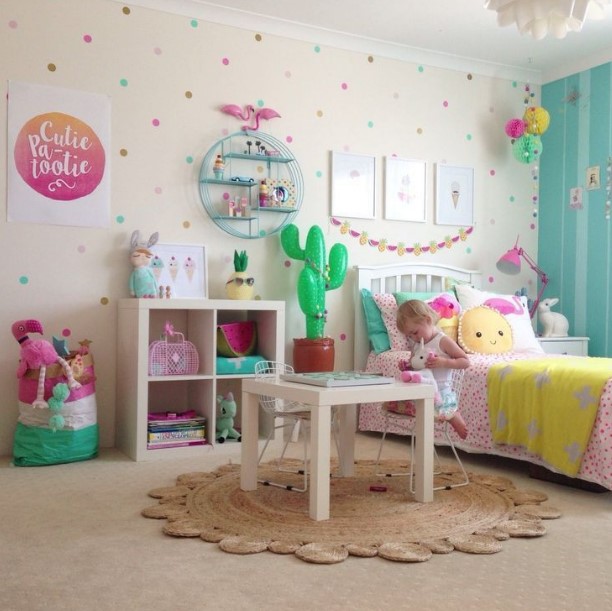 Cute Teenage Girl Bedroom Ideas | How To Make a Small Space Feel Big