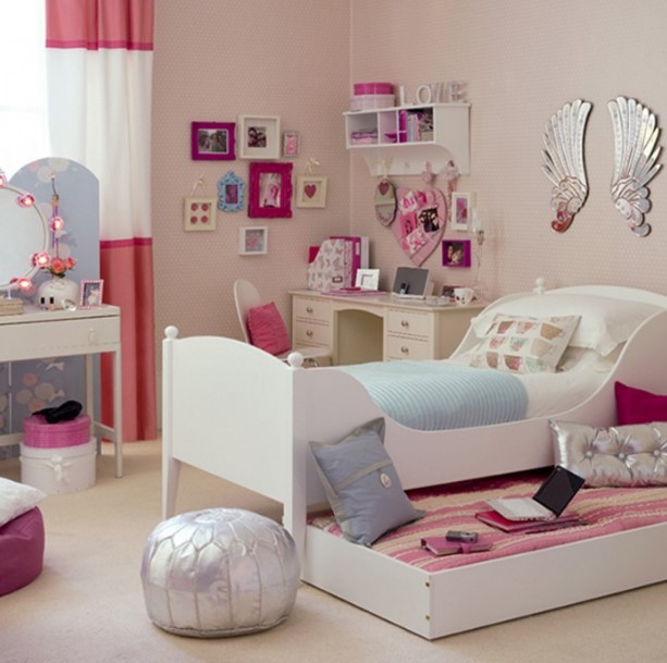 Cute Teenage Girl Bedroom Ideas | How To Make a Small Space Feel Big