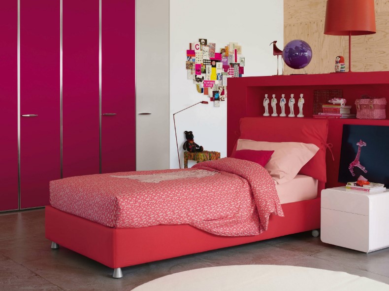 Cute Teenage Girl Bedroom Ideas | How To Make a Small Space Feel Big