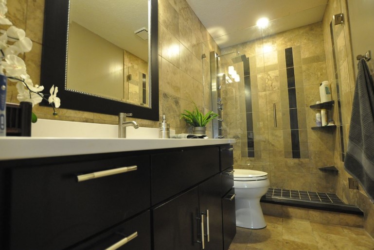 Amazing Small Bathroom Remodel Ideas + Tips To Make a Better