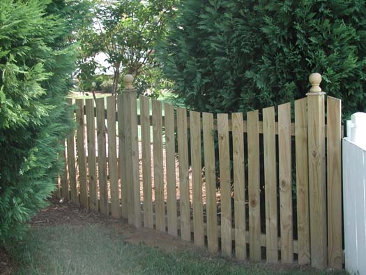 Privacy Fence Ideas for Residential Homes #profacyfence #fenceideas