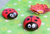 Ladybug Painted Rocks Ideas | How to Make It