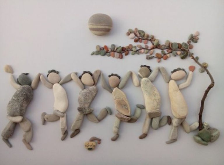 55+ Beautiful Pebble Art Ideas