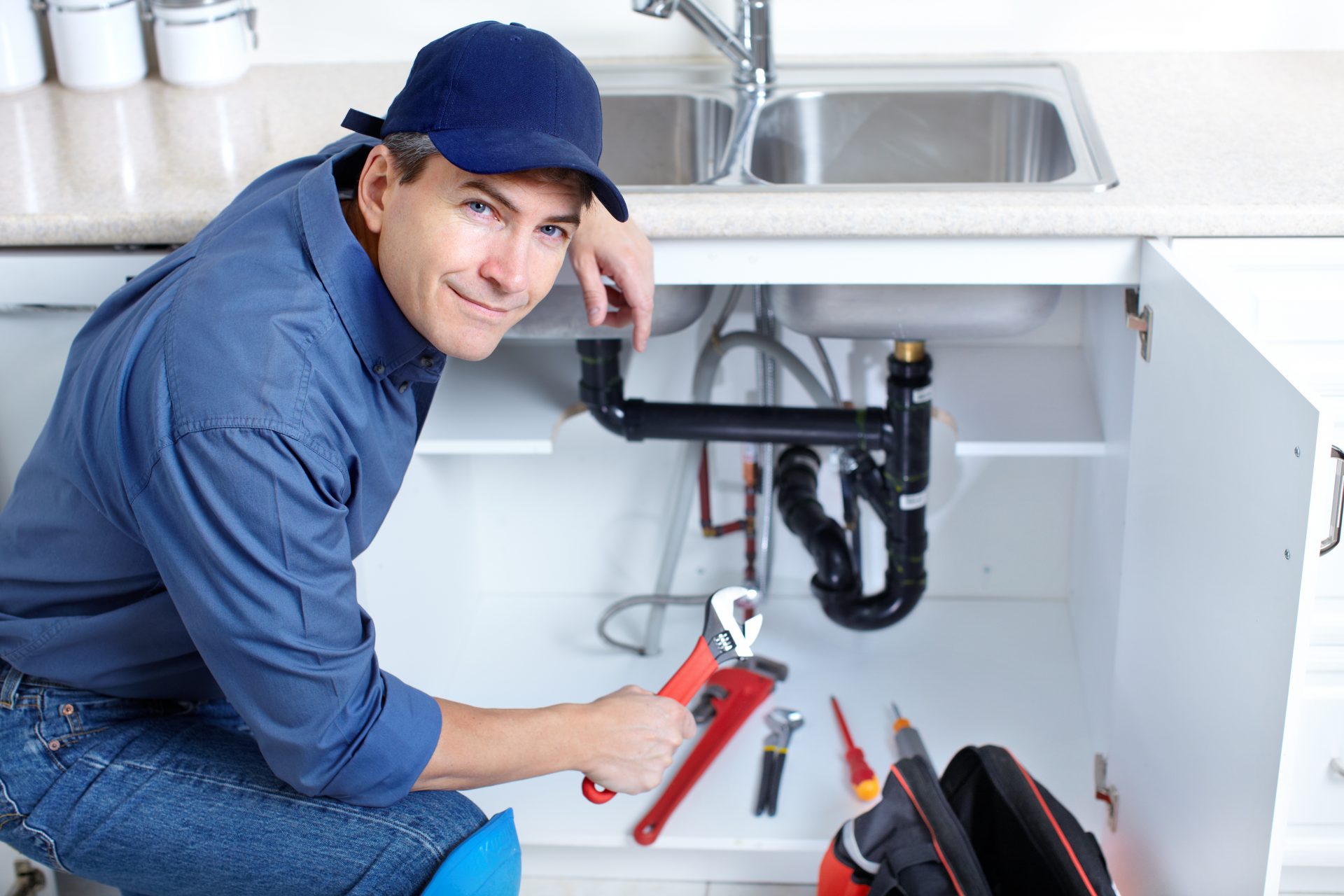 Why You Need To Hire A Professional Plumber