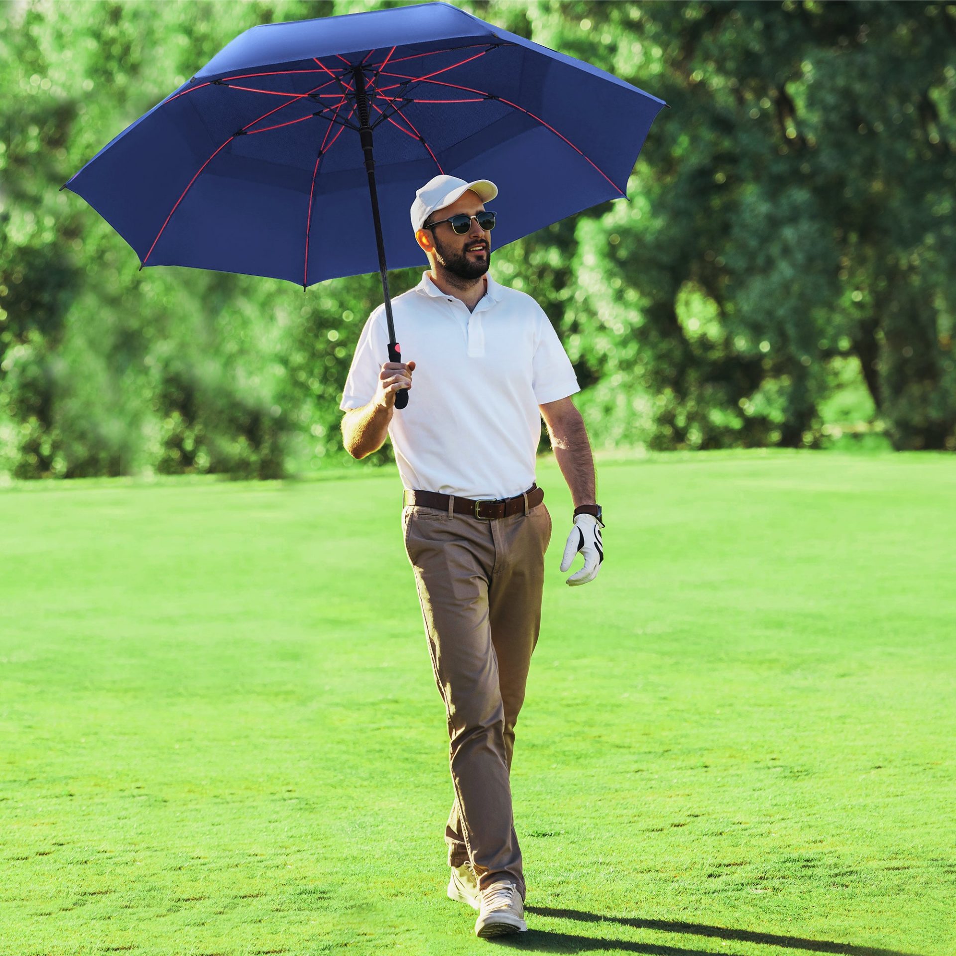 What is A Compact Umbrella? Advantages, Disadvantages, and Types